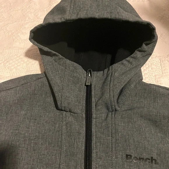 Bench Jacket - Picture 3 of 9